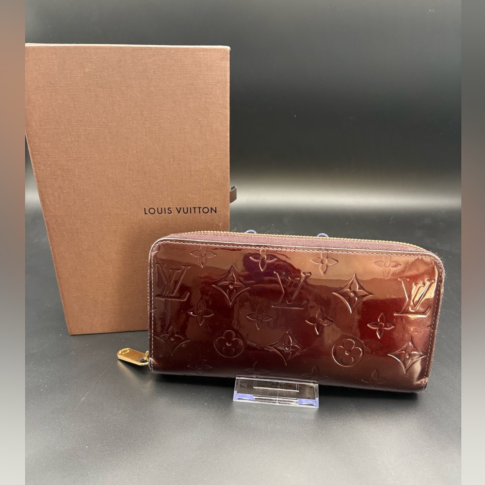 Louis Vuitton Vernis Wallet- Amarante